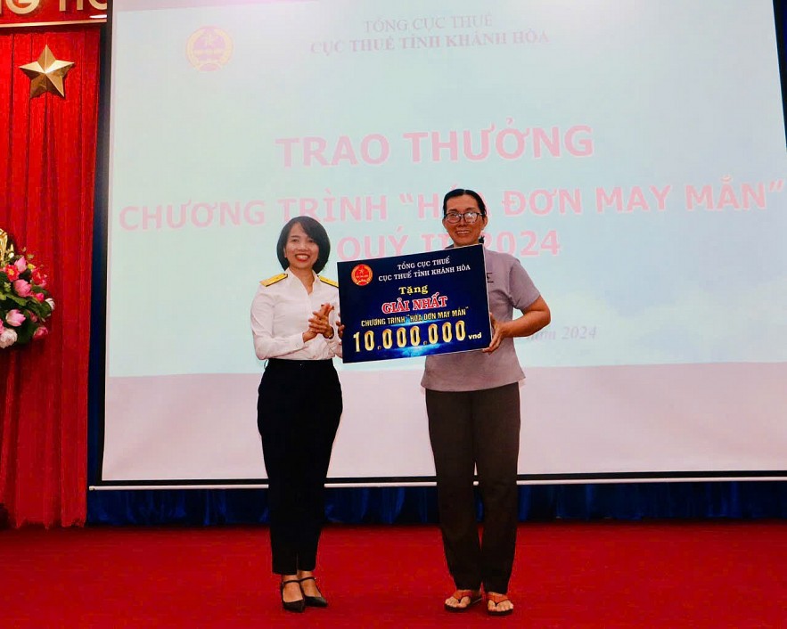 “Hóa đơn may mắn” mang lại lợi ích kép cho cả người nộp thuế và cơ quan quản lý thuế “Hóa đơn may mắn” mang lại lợi ích kép cho cả người nộp thuế và cơ quan quản lý thuế