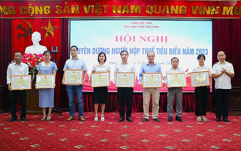 Thái Bình biểu dương 26 doanh nghiệp nộp thuế tiêu biểu