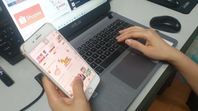 Dừng miễn thuế hàng nhập khẩu trị giá nhỏ gửi qua chuyển phát nhanh từ 18/2