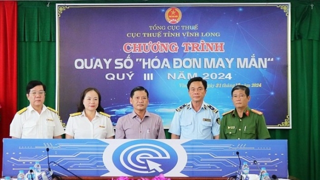 Vĩnh Long: 21 hóa đơn trúng thưởng chương trình lựa chọn “Hóa đơn may mắn” quý III/2024