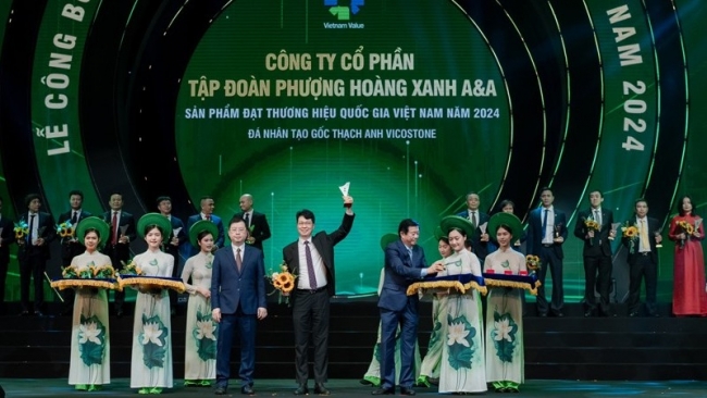 tap doan phenikaa lan thu 4 lien tiep duoc vinh danh la thuong hieu quoc gia viet nam