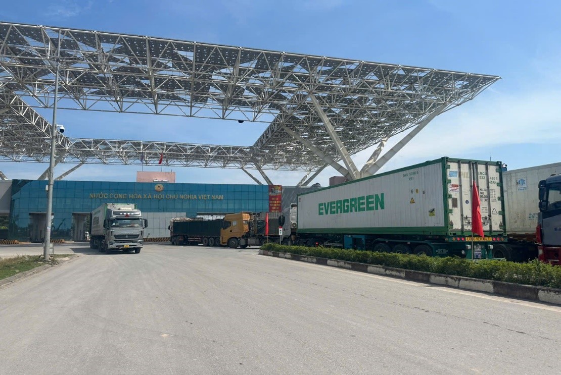 Hàng hóa XNK qua cửa khẩu Móng Cái, Quảng Ninh Hàng hóa XNK qua cửa khẩu Móng Cái, Quảng Ninh