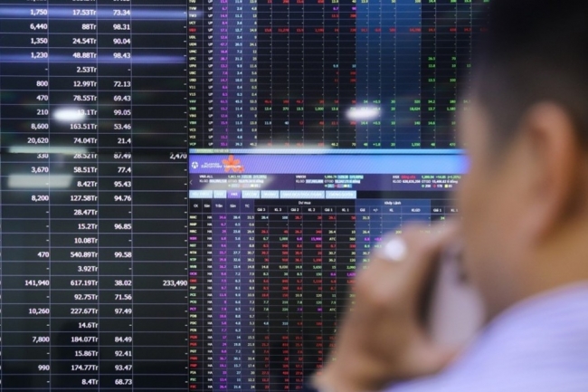 Bộ Tài chính đang nghiên cứu dùng trí tuệ nhân tạo giám sát giao dịch chứng khoán