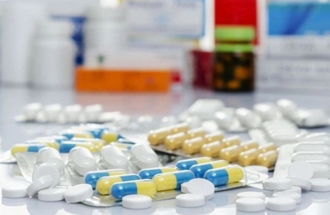 Bắc Giang: Đình chỉ hộ kinh doanh khám chữa bệnh, bán thuốc không phép