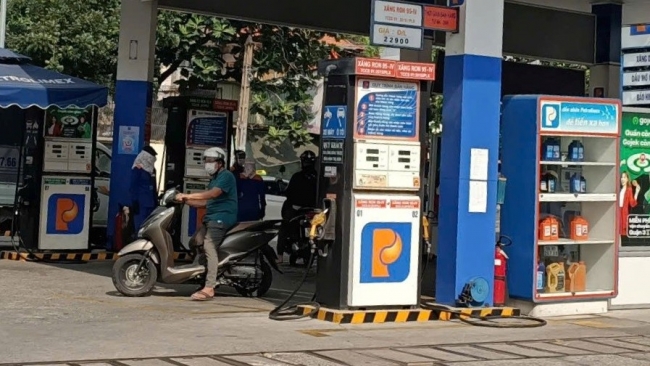 Vĩnh Long: Tăng cường giám sát xuất hóa đơn điện tử tại cửa hàng bán lẻ xăng dầu