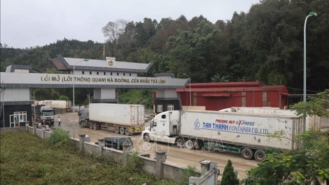 Xuất nhập khẩu qua Cao Bằng tăng 30%