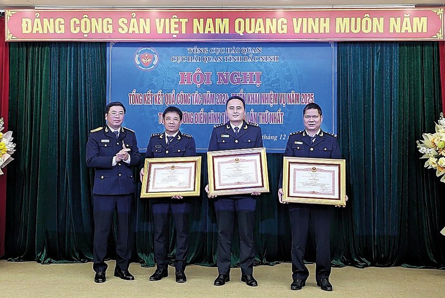 Cục Hải quan Bắc Ninh: Vượt thu cao, đồng hành chặt chẽ cùng doanh nghiệp Cục Hải quan Bắc Ninh: Vượt thu cao, đồng hành chặt chẽ cùng doanh nghiệp