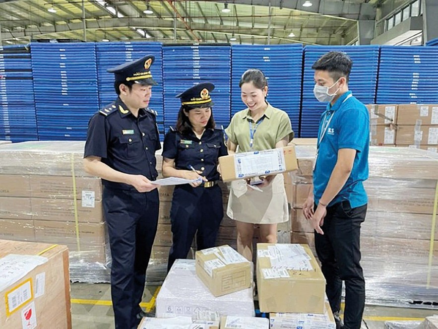 Cục Hải quan Bắc Ninh: Vượt thu cao, đồng hành chặt chẽ cùng doanh nghiệp Cục Hải quan Bắc Ninh: Vượt thu cao, đồng hành chặt chẽ cùng doanh nghiệp