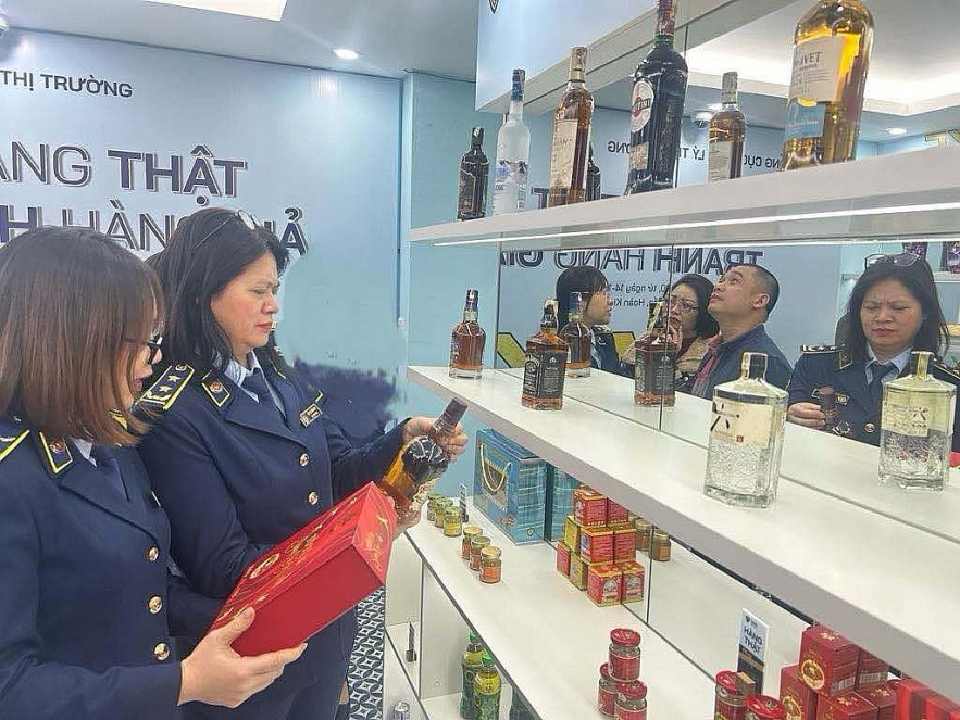 Giúp người dân phân biệt hàng thật - hàng giả nhân dịp đón Tết 2025