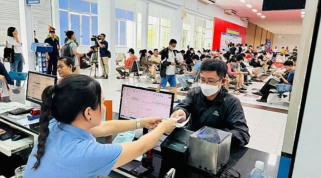 Ngành Đường sắt đã bán hơn 300.000 vé tàu Tết