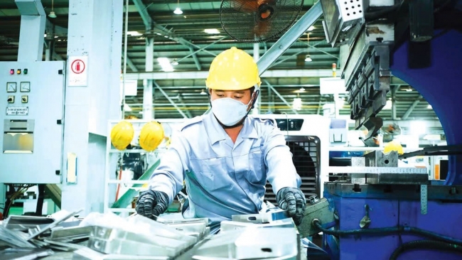 giai phap de san xuat cong nghiep tang truong 2 con so