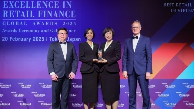 mot thap ky dan dau bidv lan thu 10 nhan giai ngan hang ban le tot nhat viet nam