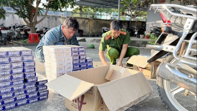 Tăng thuế thuốc lá cần đi đôi với chống buôn lậu tránh gây lãng phí