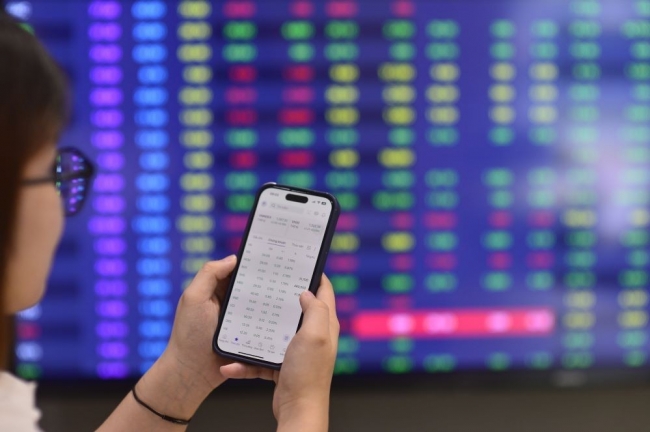 chung khoan ngay 53 vn index dieu chinh thi truong thien ve nhip tich luy