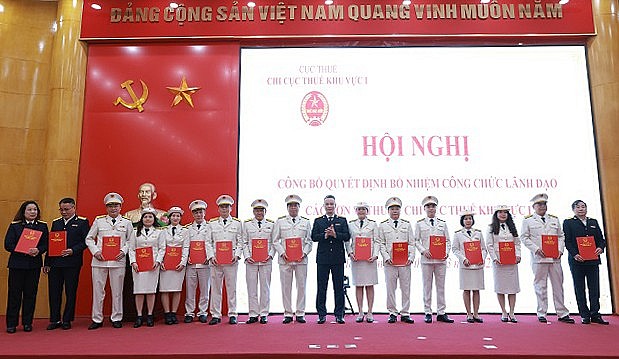 Chi cục Thuế khu vực I công bố quyết định bổ nhiệm lãnh đạo các phòng chuyên môn Chi cục Thuế khu vực I công bố quyết định bổ nhiệm lãnh đạo các phòng chuyên môn