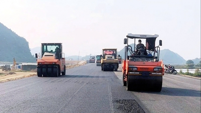 Từ trung ương tới địa phương hối hả giải ngân vốn đầu tư công