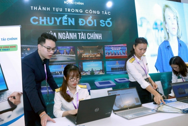 Quy định mức thu phí dịch vụ duy trì hệ thống kiểm tra trạng thái chứng thư chữ ký số