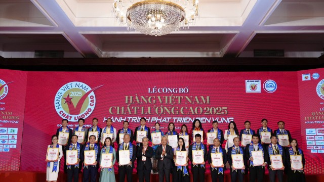 tap doan tan a dai thanh khang dinh uy tin voi danh hieu hang viet nam chat luong cao 19 nam lien tiep