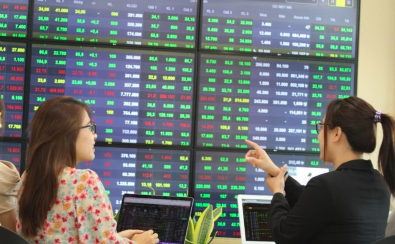 HoSE điều chỉnh ngày hiệu lực áp dụng chỉ số kỳ tháng 4/2025 HOSE điều chỉnh ngày hiệu lực áp dụng chỉ số kỳ tháng 4/2025 theo kế hoạch dự kiến vận hành hệ thống KRX