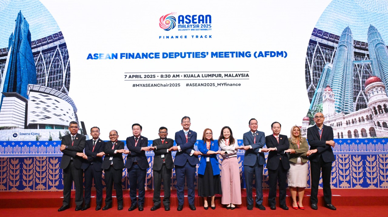 Việt Nam tiếp tục phối hợp chặt chẽ với thành viên ASEAN triển khai các sáng kiến tài chính khu vực Việt Nam tiếp tục phối hợp chặt chẽ với thành viên ASEAN triển khai các sáng kiến tài chính khu vực