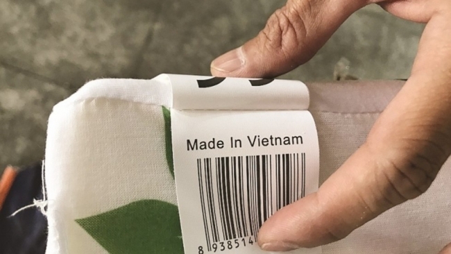 Xử nghiêm hành vi vận chuyển hàng hóa giả mạo xuất xứ Việt Nam qua biên giới