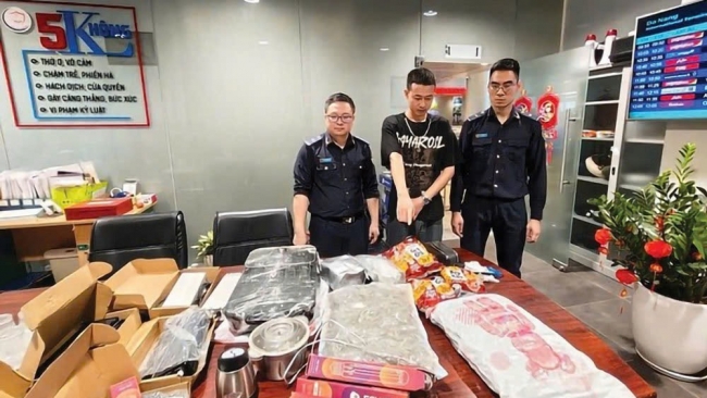 "Nóng" vận chuyển ma tuý qua tuyến hàng không