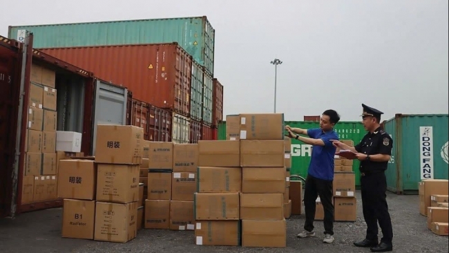 Hải quan tập trung nguồn lực hỗ trợ doanh nghiệp để tăng thu ngân sách