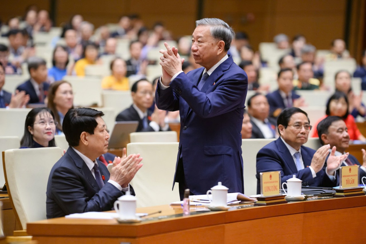 Nghị quyết 68 về kinh tế tư nhân: Doanh nhân là chiến sĩ trên mặt trận kinh tế Nghị quyết 68 về kinh tế tư nhân: Doanh nhân là chiến sĩ trên mặt trận kinh tế