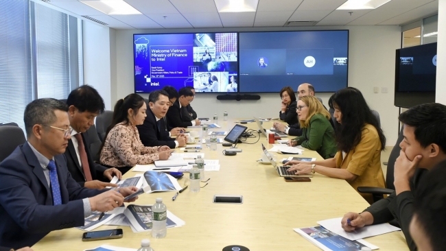 Thứ trưởng Bộ Tài chính Cao Anh Tuấn làm việc với lãnh đạo cấp cao Tập đoàn Intel
