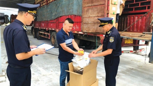 Quyết liệt các giải pháp chống buôn lậu, gian lận thương mại