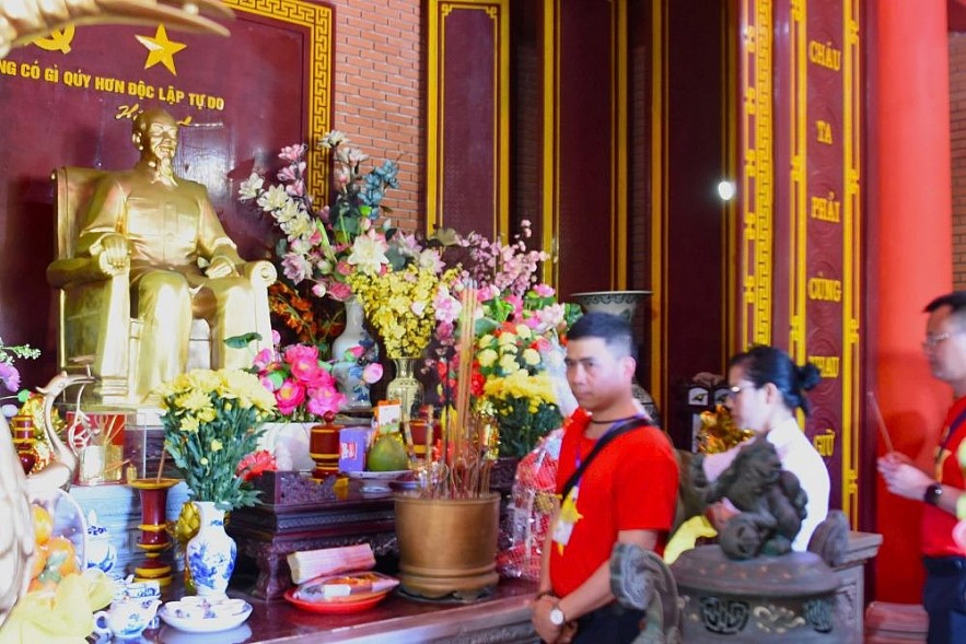 Đến với Trường Sa thân yêu