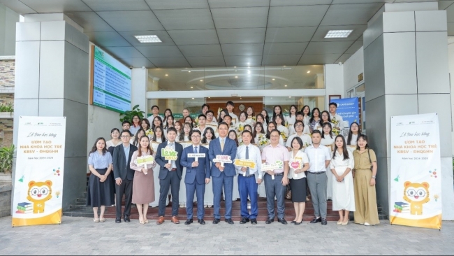 kbsv bat tay dai hoc quoc gia ha noi dau tu vao the he tre uom mam tai nang khai phong tu duy tai chinh