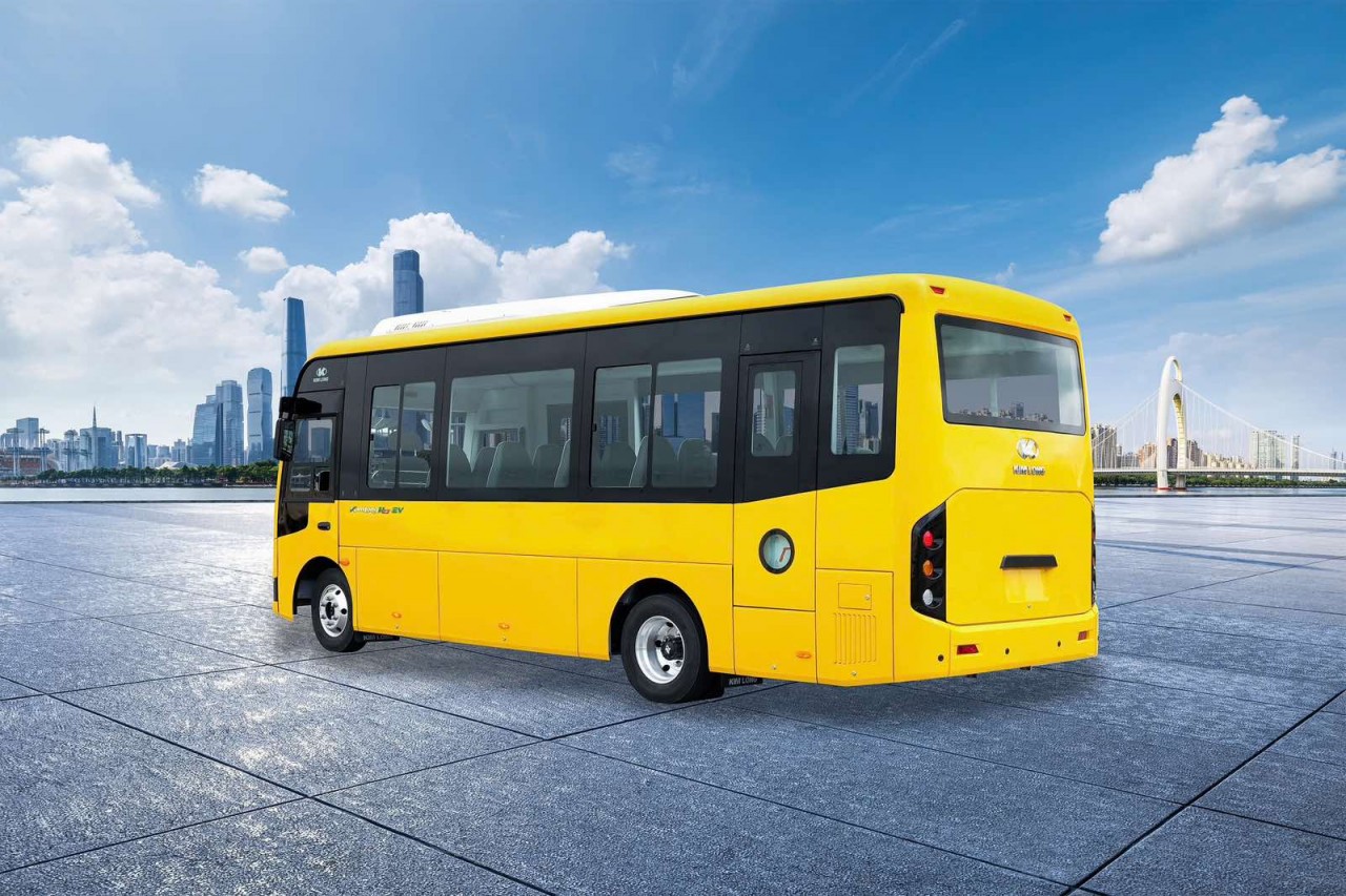 Kim Long Motor chính thức bàn giao xe bus điện xuất khẩu sang Hàn Quốc