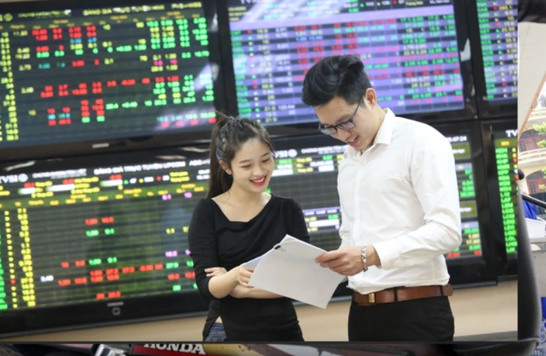 Lực đẩy nội tại vững chắc giúp thị trường chứng khoán duy trì xu hướng tích cực Chứng khoán ngày 17/12: VN-Index