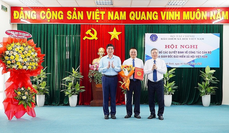 Ông Vũ Mạnh Chữ được bổ nhiệm giữ chức Giám đốc Bảo hiểm xã hội khu vực XXIII Ông Vũ Mạnh Chữ được bổ nhiệm giữ chức Giám đốc Bảo hiểm xã hội khu vực XXIII