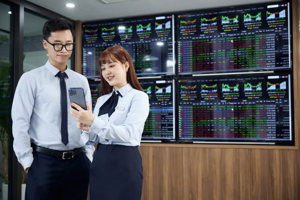 Chứng khoán ngày 9/9: Phục hồi sau biến động, VN-Index kiểm định xu hướng tăng