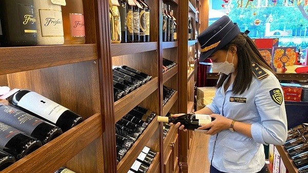 Hướng dẫn thực hiện quy định mới về tem điện tử rượu và thuốc lá