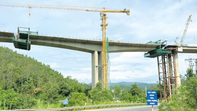 Kiên định mục tiêu hoàn thành 3.000 km cao tốc vào cuối năm 2025