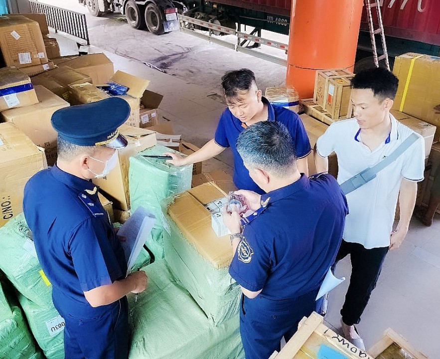 Hải quan hàng loạt chiến công chống buôn lậu toàn tuyến miền trung