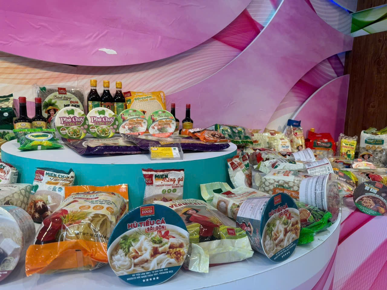 Hàng Việt chinh phục thị trường Nhật Bản: Cơ hội từ chất lượng và tiêu chuẩn xanh Hàng Việt chinh phục thị trường Nhật Bản: Cơ hội từ chất lượng và tiêu chuẩn xanh