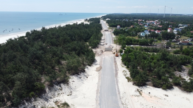 Quảng Bình nâng vốn đầu tư án Đường ven biển và Cầu Nhật Lệ 3