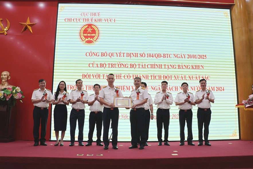 Hà Nội và Hòa Bình thu ngân sách tăng mạnh, nhiều chỉ tiêu vượt tiến độ