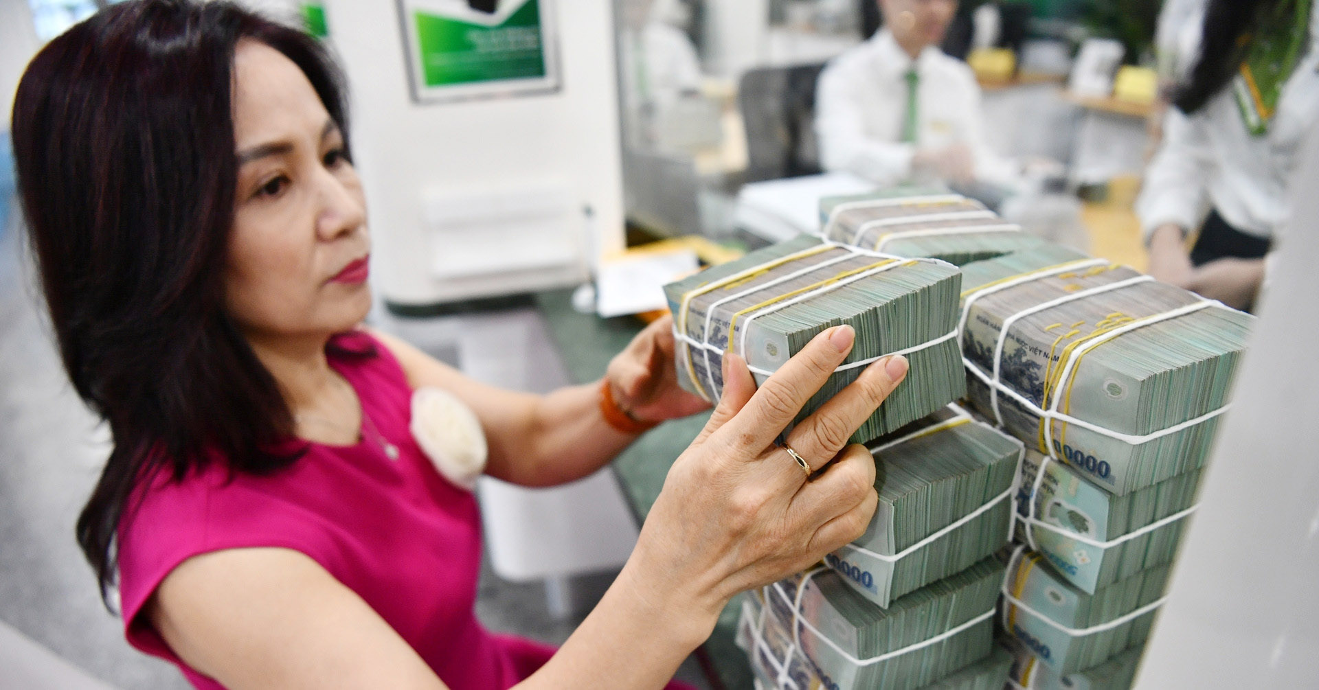 Lãi suất ngân hàng hôm nay 4/04: Thêm ngân hàng giảm lãi suất huy động sau chỉ đạo “nóng”. (Ảnh minh họa)