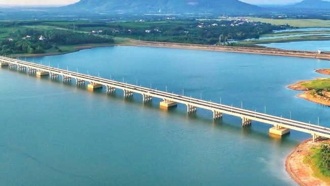 Xử lý bất cập biển báo đường bộ giúp giao thông thuận tiện