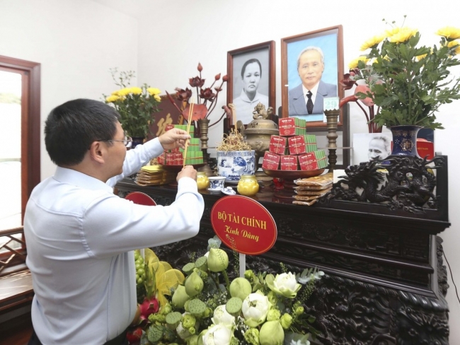 bo truong bo tai chinh nguyen van thang dang huong co thu tuong pham van dong