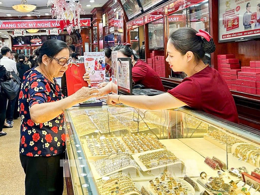 Hết thời độc quyền vàng miếng, thị trường bước vào cuộc chơi mới