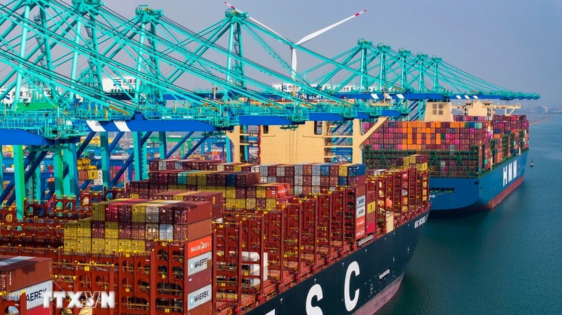 Xuất khẩu của Trung Quốc lần đầu tiên cán mốc 13.000 tỷ nhân dân tệ