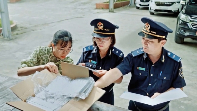 hai quan khu vuc iv dong hanh cung doanh nghiep thuc day thu hut dau tu