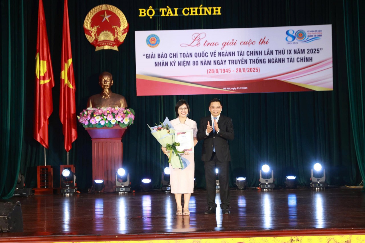 Báo Tài chính  - Đầu tư có 5 tác phẩm đoạt Giải Báo chí toàn quốc viết về ngành Tài chính lần thứ 9