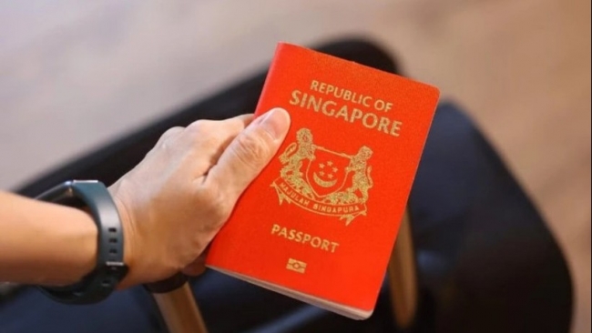 nguoi singapore tiep tuc so huu ho chieu quyen luc nhat the gioi